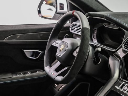 Used 2024 Lamborghini Urus Performante image 13