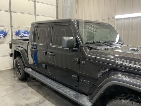 Used 2023 Jeep Gladiator Willys image 4