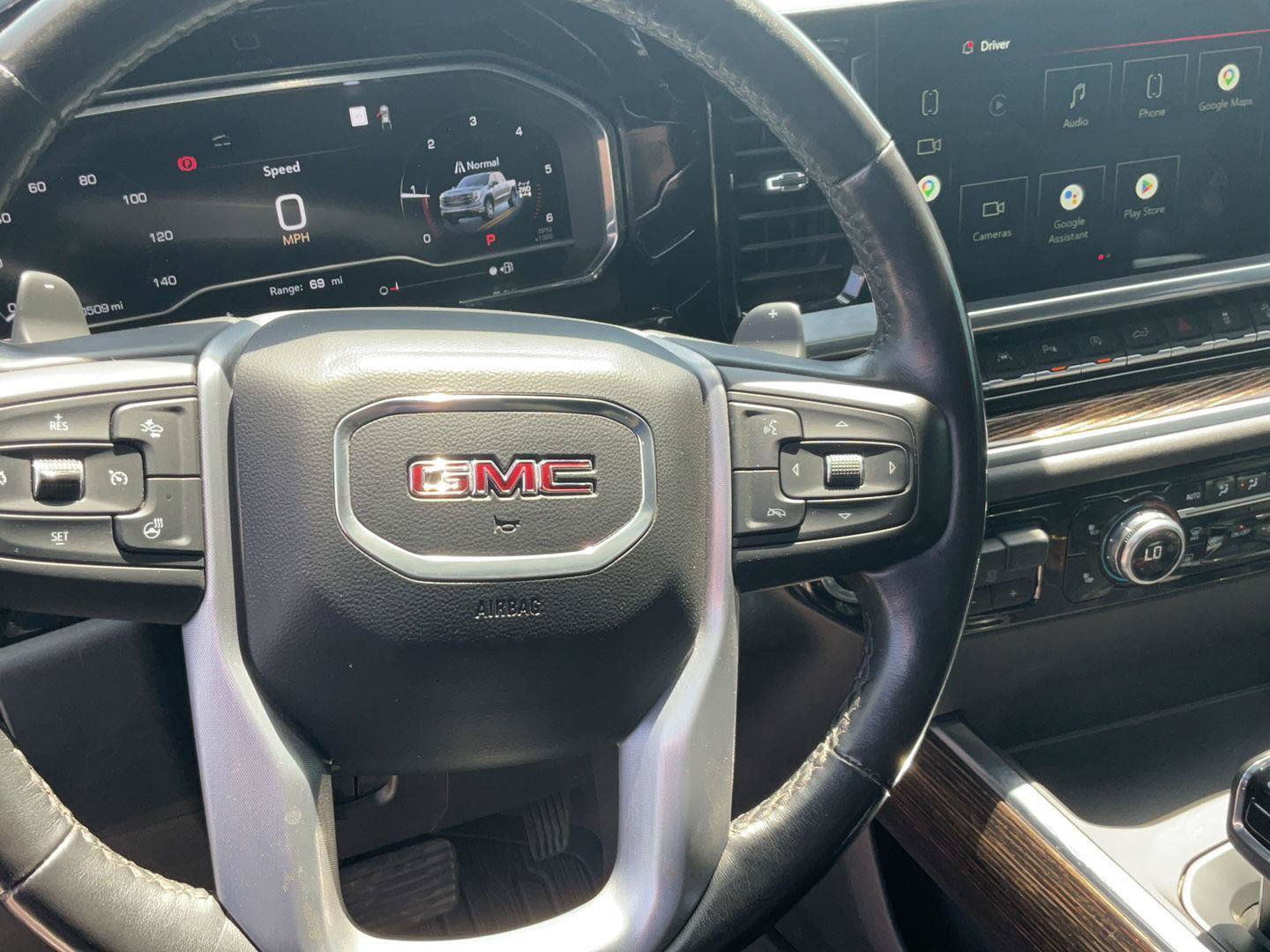Used 2022 GMC Sierra 1500 Elevation w/ Elevation Premium Package AWD/4WD image 13