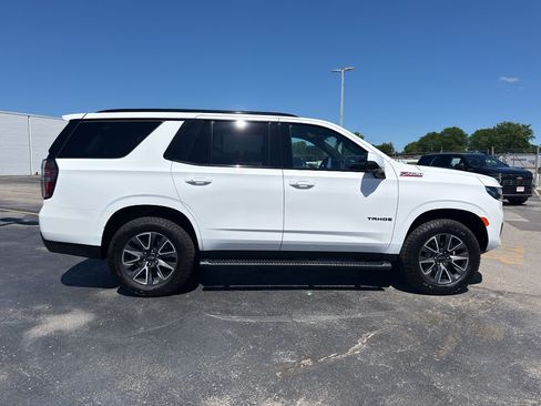 Certified 2024 Chevrolet Tahoe Z71 w/ Luxury Package AWD/4WD image 4