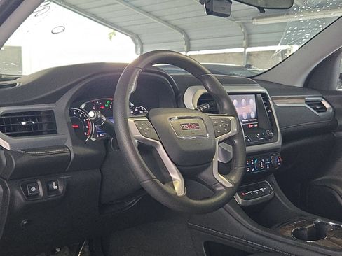 Used 2022 GMC Acadia SLE w/ LPO, Floor Liner Package FWD image 11