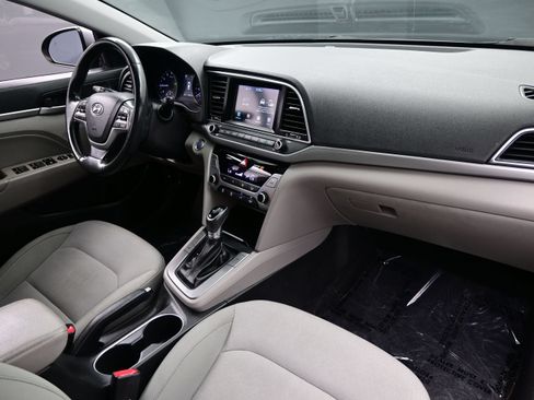 Used 2017 Hyundai Elantra SE w/ SE A/T Tech Package 03 FWD image 12