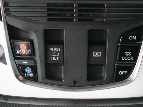 Used 2019 Acura RDX A-Spec image 26