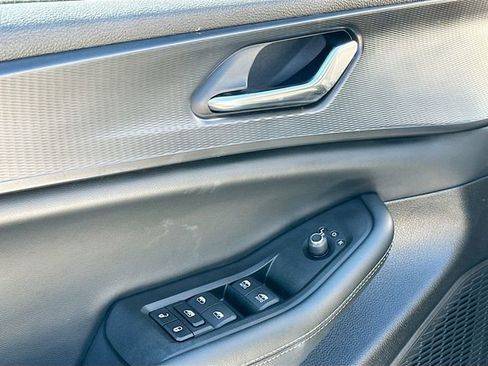 Used 2024 Jeep Grand Cherokee Altitude image 17