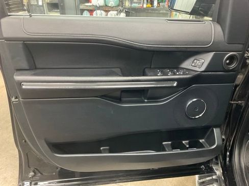 Used 2021 Ford Expedition Max XLT AWD/4WD image 5