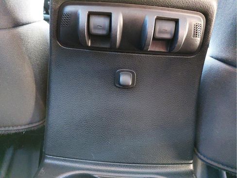 Used 2018 Jeep Wrangler Unlimited Sahara image 28