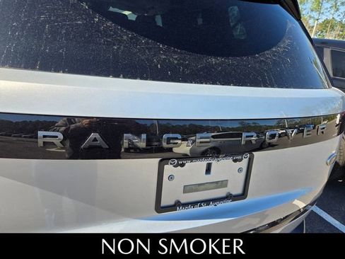 Used 2023 Land Rover Range Rover Long Wheelbase SE image 6