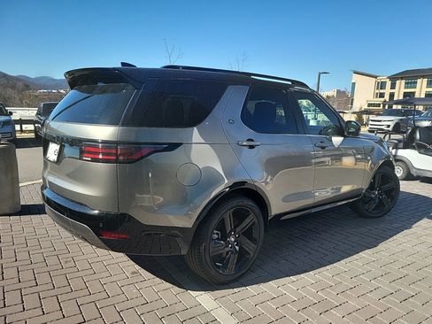 Certified 2025 Land Rover Discovery Dynamic SE AWD/4WD image 5