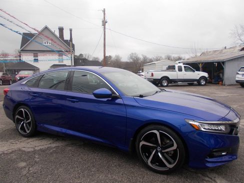 Used 2019 Honda Accord Sport image 17