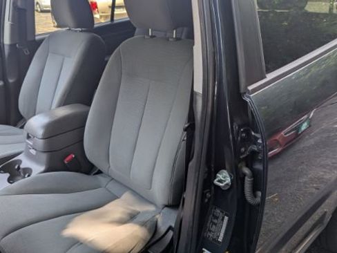 Used 2010 Hyundai Santa Fe GLS image 16
