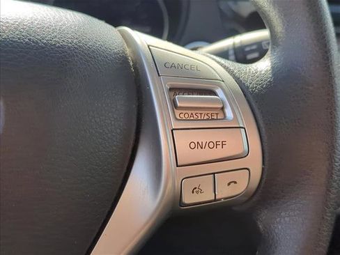 Used 2015 Nissan Rogue SV w/ SV Premium Package image 17