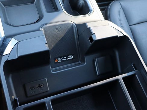 Used 2022 Chevrolet Silverado 1500 LTZ image 14