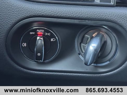 Used 2024 Porsche Macan Turbo image 17