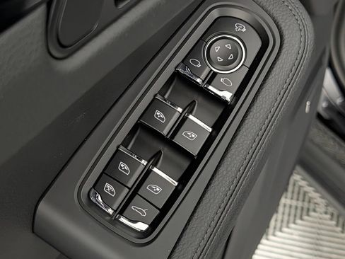 New 2026 Porsche Macan AWD/4WD image 27
