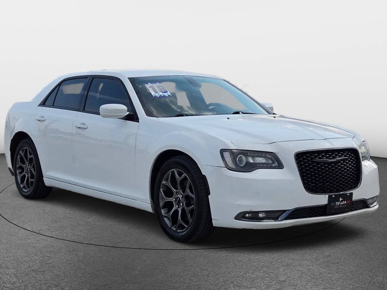 Used 2018 Chrysler 300 S AWD/4WD image 2