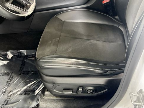 Used 2022 Jeep Grand Cherokee Altitude image 18