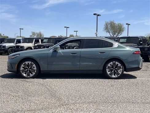 New 2025 BMW 530i image 9