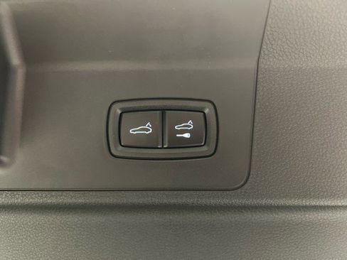 Used 2024 Porsche Panamera 4 image 14