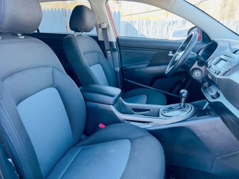 Used 2014 Kia Sportage LX image 10