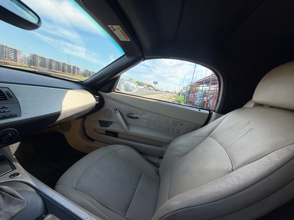 Used 2004 BMW Z4 3.0i RWD image 20