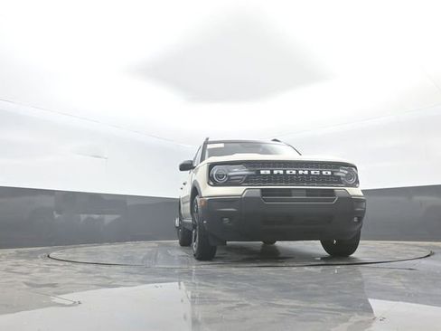 Used 2025 Ford Bronco Sport Outer Banks AWD/4WD image 33