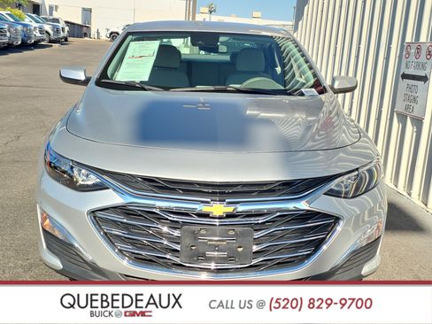 Used 2022 Chevrolet Malibu LS w/ Driver Confidence Package II FWD image 2