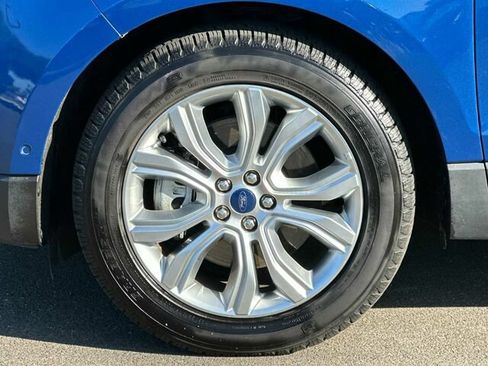 Used 2020 Ford Edge Titanium w/ Equipment Group 301A AWD/4WD image 36
