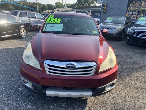 Used 2011 Subaru Outback 2.5i Limited AWD/4WD image 4