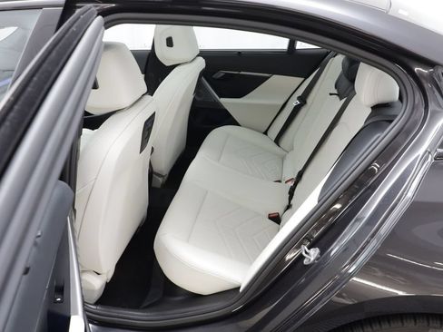 Used 2024 BMW i5 M60 w/ Executive Package AWD/4WD image 15