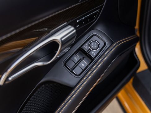 Used 2018 Porsche 911 Turbo S image 36