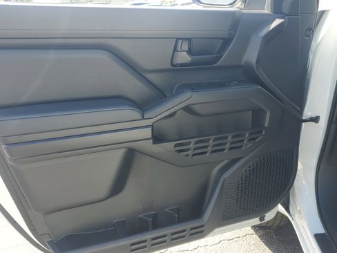 Certified 2024 Toyota Tacoma SR image 19