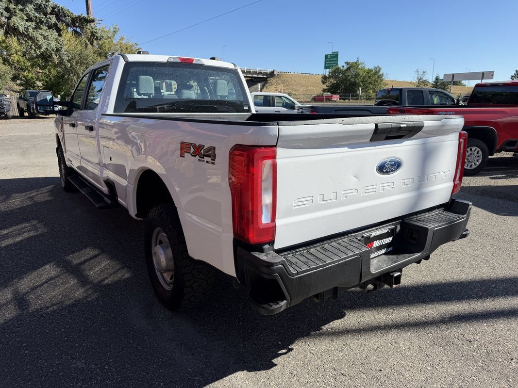 Used 2024 Ford F250 XL AWD/4WD image 7