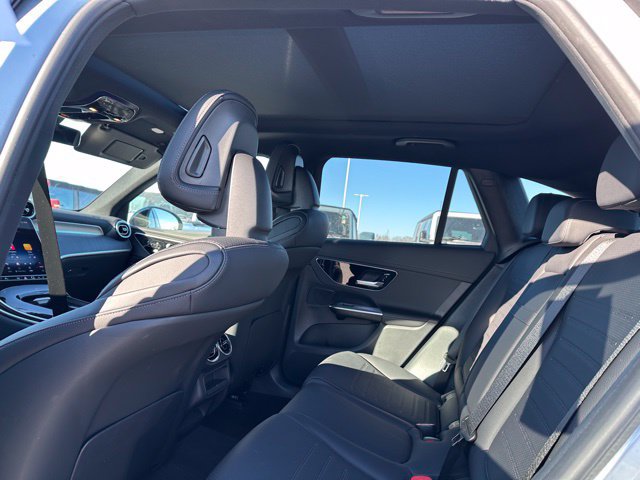 Used 2025 Mercedes-Benz GLC 300 4MATIC w/ AMG Line image 16