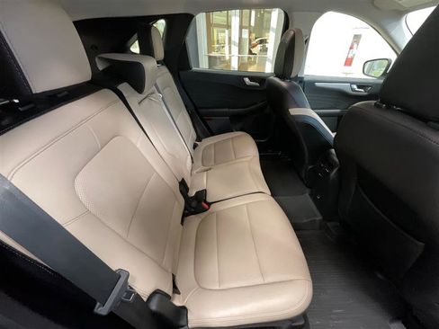 Used 2022 Ford Escape SEL image 15