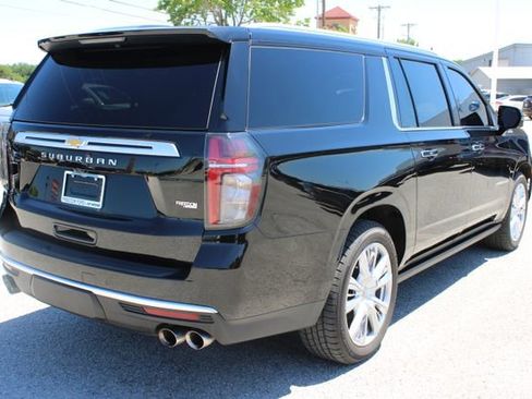 Used 2022 Chevrolet Suburban High Country w/ Max Trailering Package RWD image 5