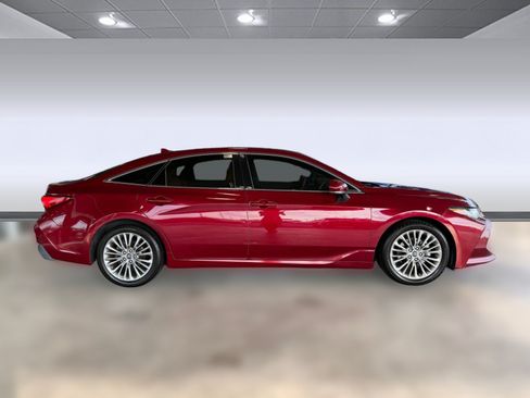 Used 2019 Toyota Avalon Limited FWD image 8