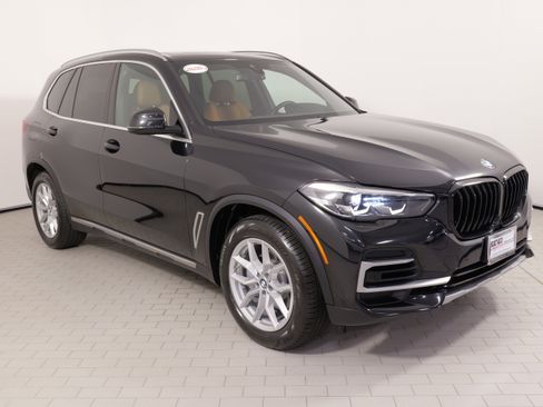 Used 2023 BMW X5 xDrive40i w/ Premium Package AWD/4WD image 7
