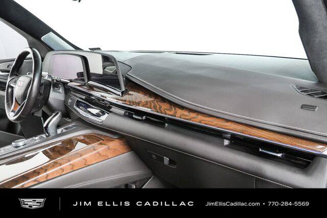 Used 2023 Cadillac Escalade ESV Sport Platinum w/ LPO, ONYX Package AWD/4WD image 23