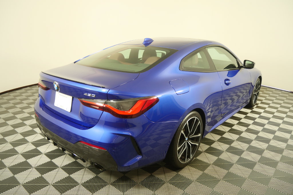 Used 2023 BMW 430i Coupe w/ M Sport Package RWD image 5