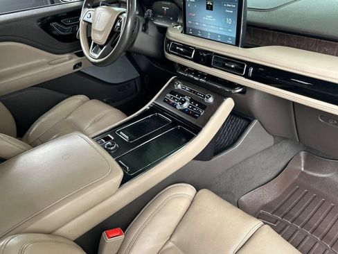 Used 2020 Lincoln Aviator Reserve w/ Equipment Group 202A AWD/4WD image 14