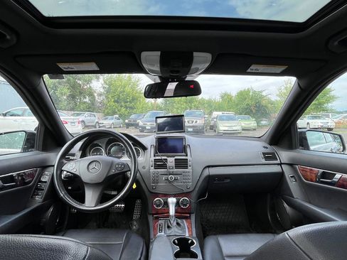 Used 2010 Mercedes-Benz C 300 4MATIC Sedan image 11