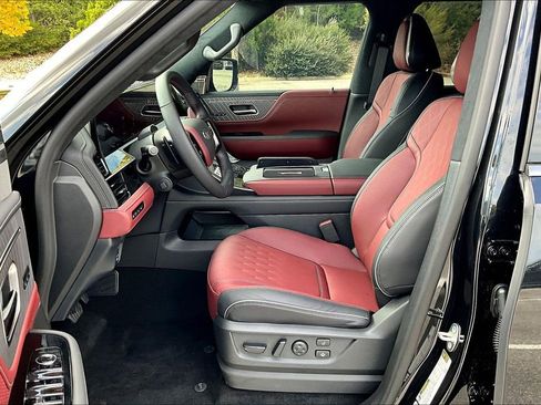 New 2026 INFINITI QX80 Autograph image 13