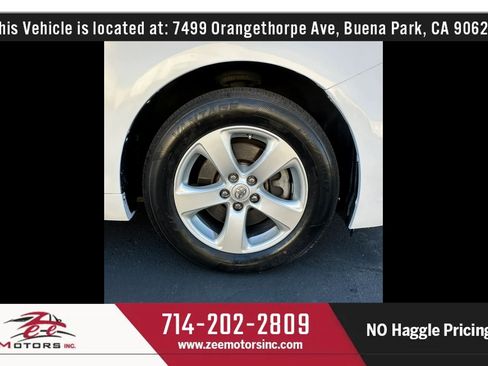 Used 2017 Toyota Sienna LE FWD image 44