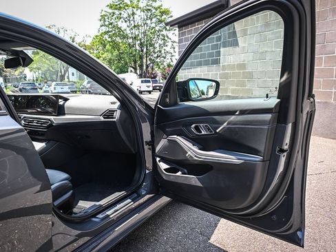 Used 2023 BMW M340i xDrive AWD/4WD image 16