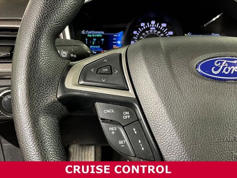 Used 2020 Ford Fusion SE FWD image 10