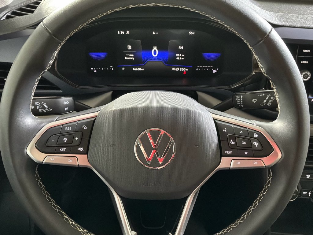 Used 2024 Volkswagen Taos SE AWD/4WD image 28