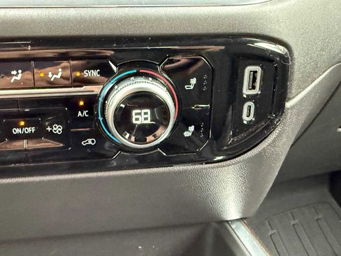 Used 2025 GMC Sierra 1500 Elevation image 58