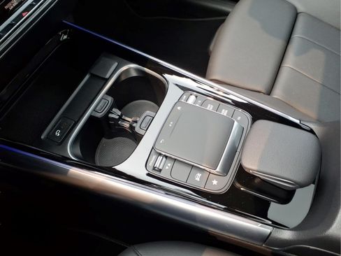 Certified 2023 Mercedes-Benz GLA 250 4MATIC image 18