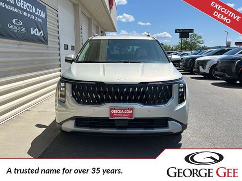 New 2026 Kia Carnival EX image 2