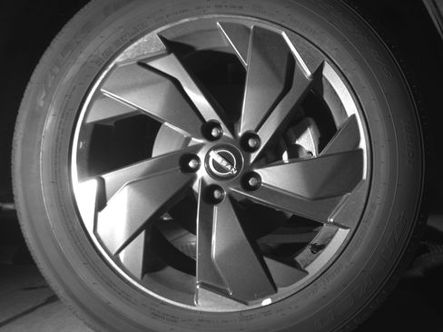 Used 2025 Nissan Rogue SV FWD image 13